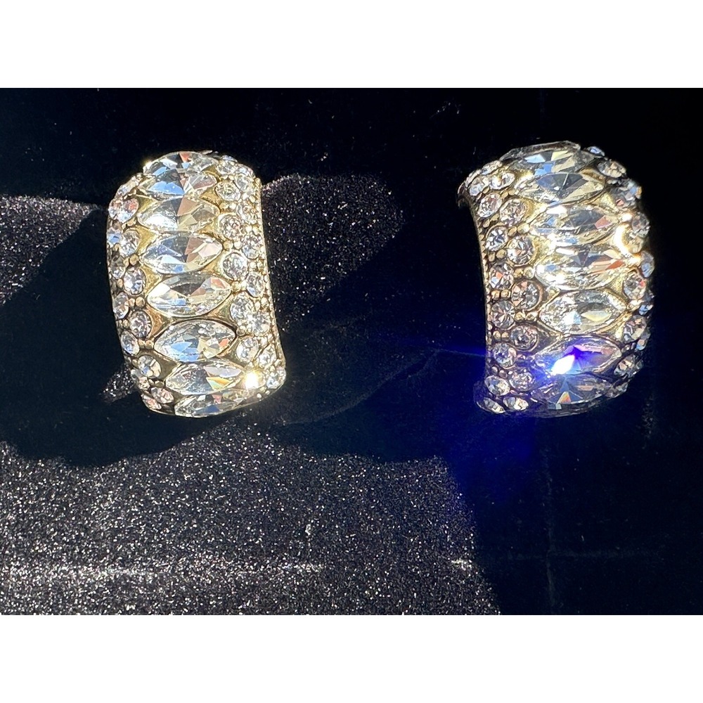 NWT HEIDI DAUS "Twist & Tassel" Crystal Hoop Button‎ Earrings Clip on